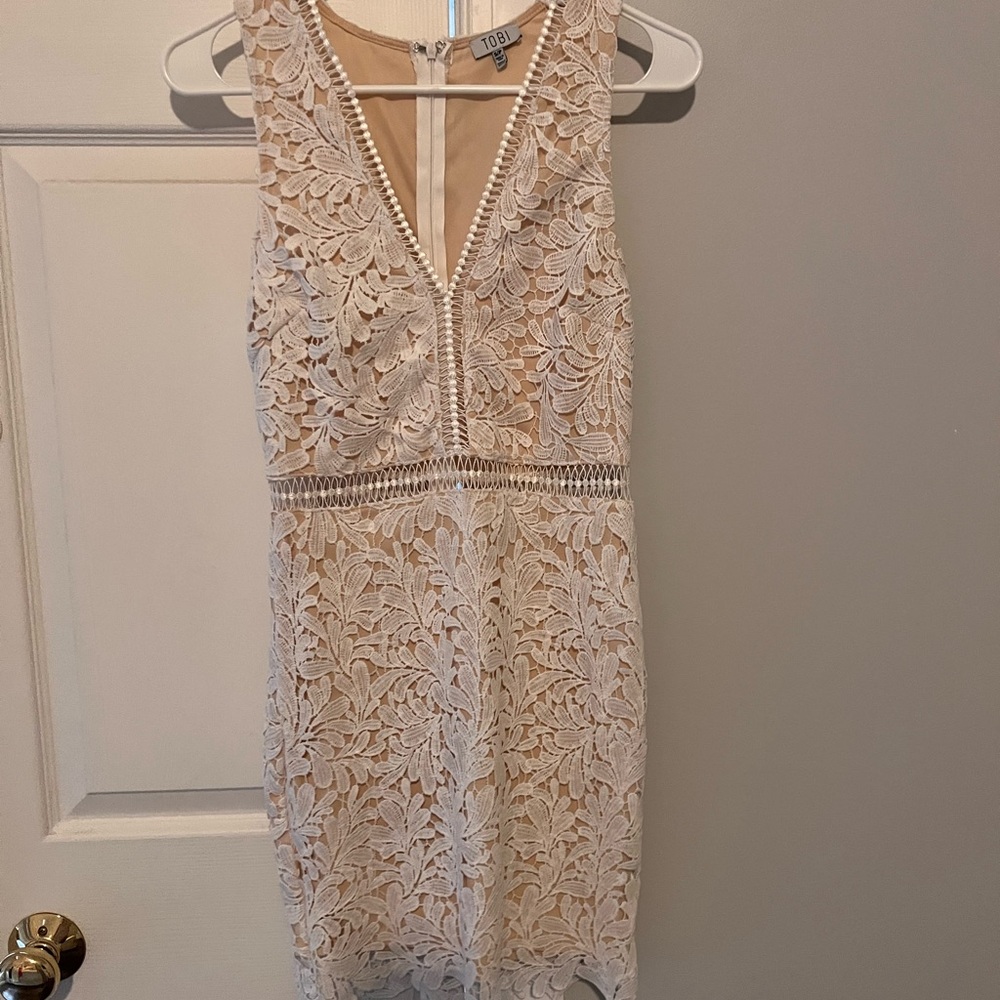 White lace Tobi dress size S.
